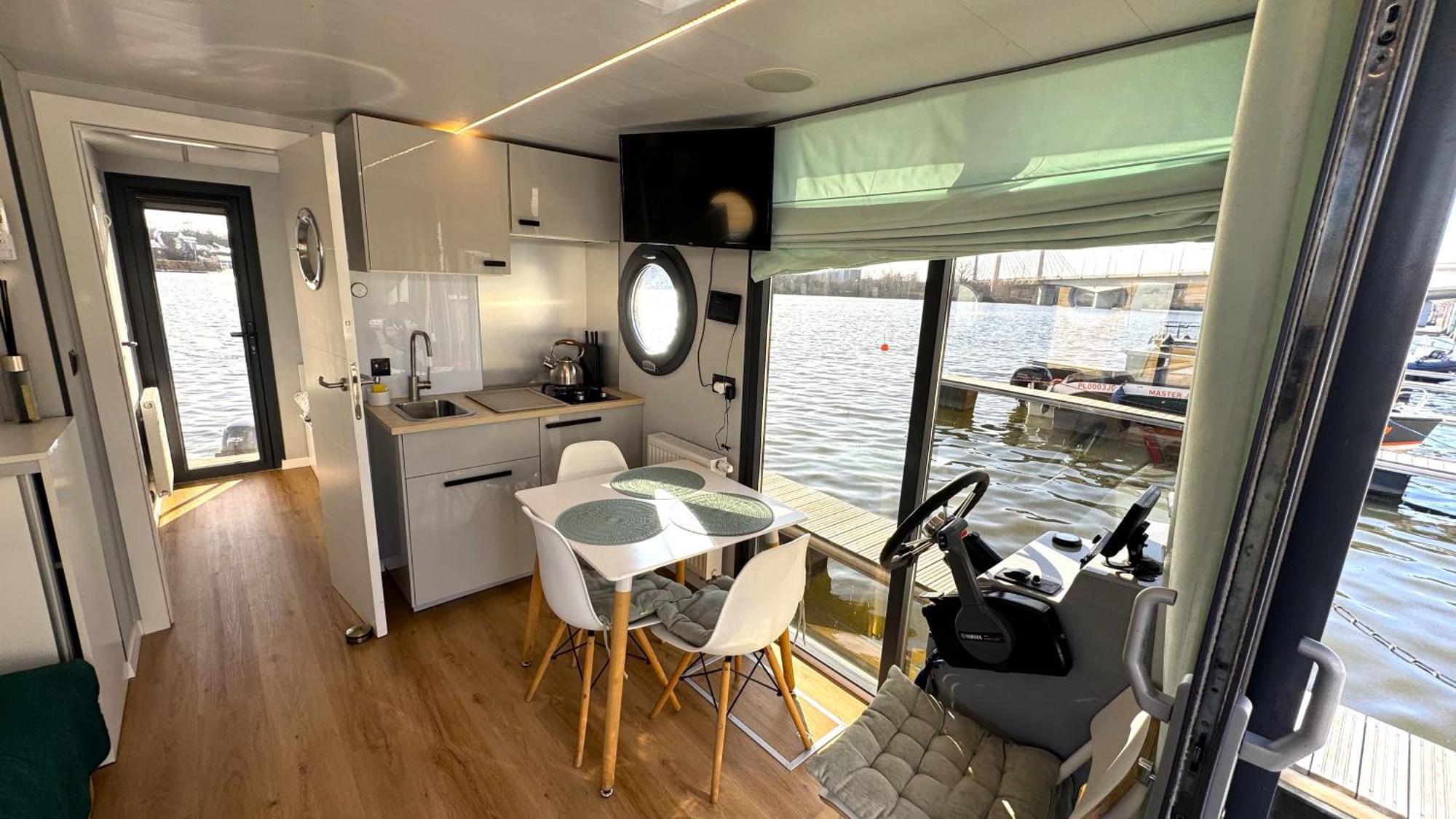 Houseboat Water Boy Apartament Plywajacy Dom Na Wodzie Lodz Apartment Wroclaw Luaran gambar