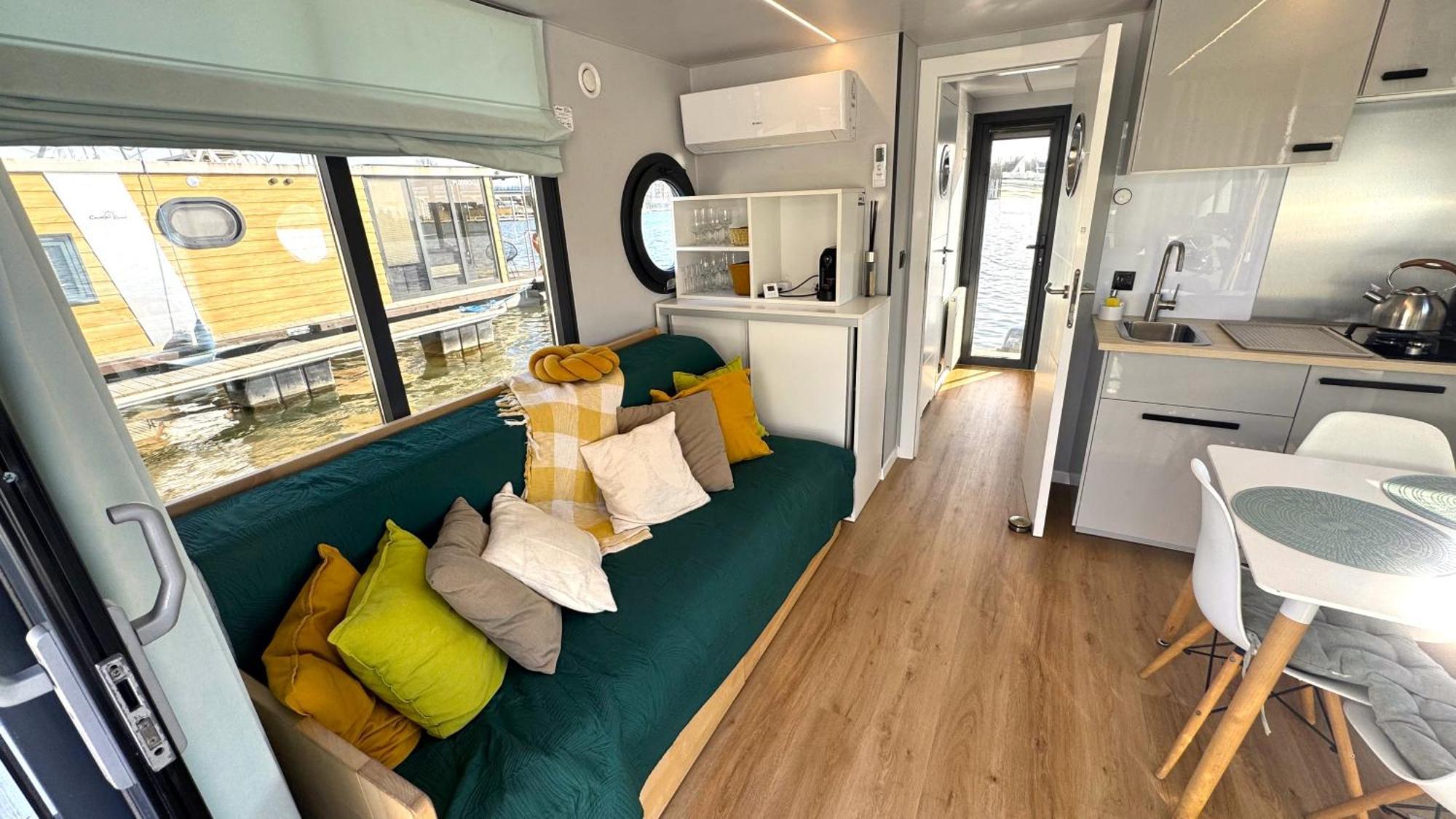 Houseboat Water Boy Apartament Plywajacy Dom Na Wodzie Lodz Apartment Wroclaw Luaran gambar